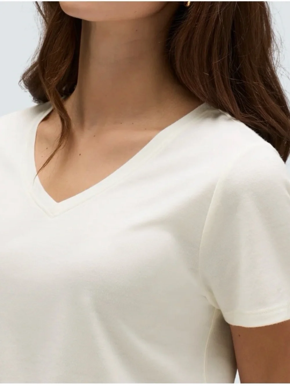 Travel Classic V-Neck Short Sleeve Top in Cream - Picture 3 of 8